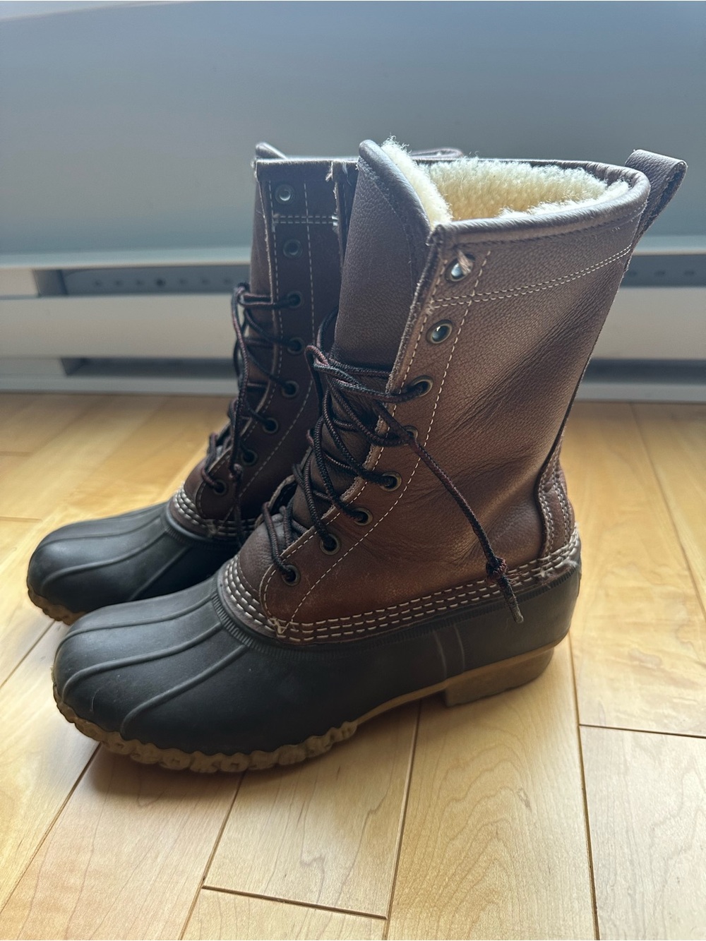 L.L.Bean Brown Lace-Up Shearling-Lined Duck Boots - Women size 8